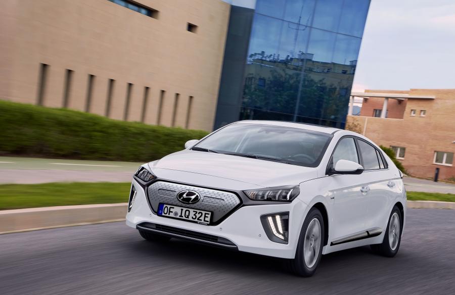  Hyundai IONIQ electric (AE) 2019 года  (WW) (фото 16 из 44)
